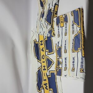 Twin vintage Michigan go blue bedsheets set
